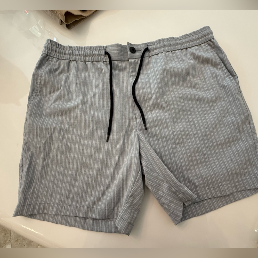 Topman (Nordstrom) Light Gray Casual Shorts 36